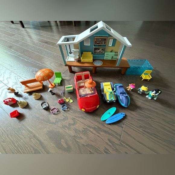 Disney Other - Bluey Beach House Playset w/Figures beach convertible car jet ski four wheeler
